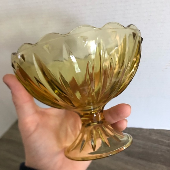 Vtg Amber Glass Decorative Bowl - Picture 10 of 10
